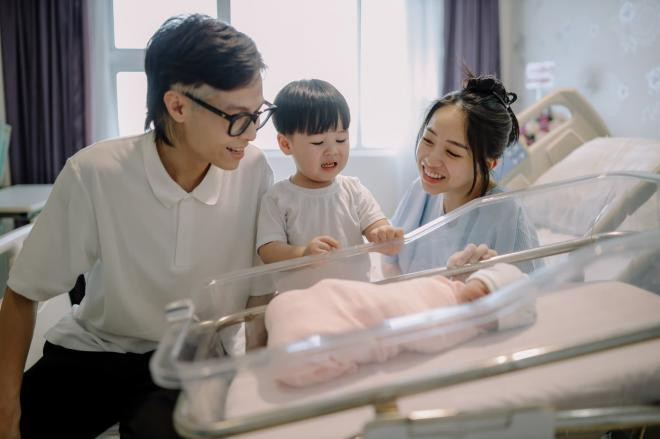 Đầy tháng con minh nhựa  4
