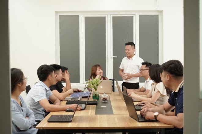 nguyen-ba-huy-kinh-doanh-online (1).jpg 0