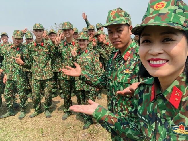 Hoàng linh chúng tôi là chiến sĩ  5