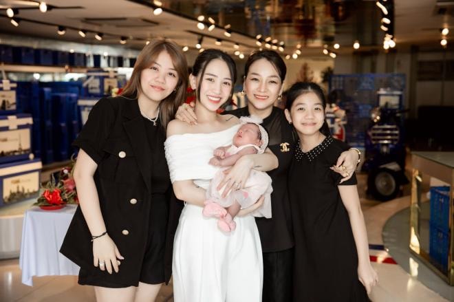 ảnh tiệc đầy tháng con minh anh  3