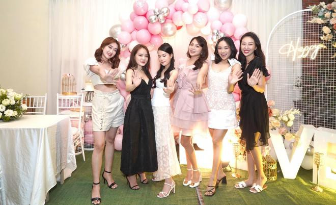 Huyền My chia tay đời độc thân  3