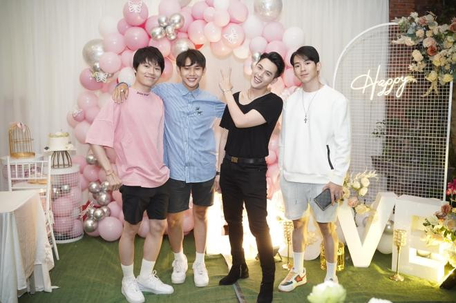 Huyền My chia tay đời độc thân  5