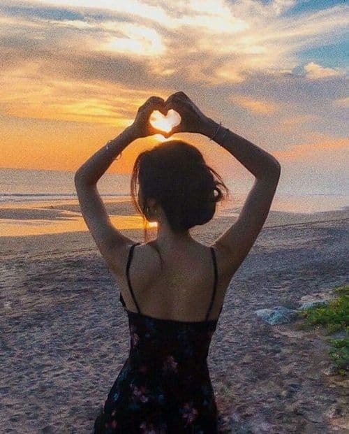 tư thế chụp ảnh khi đi biển  8