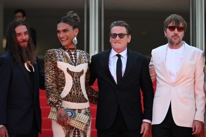 Thảm đỏ LHP Cannes 2022 1
