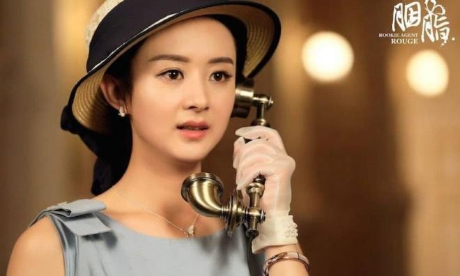 Triệu Lệ Dĩnh khẳng định vị thế khi trở thành nữ diễn viên đầu tiên phá mốc 200 tỷ lượt xem phim online, 'vượt mặt' các chị em cùng lứa 14