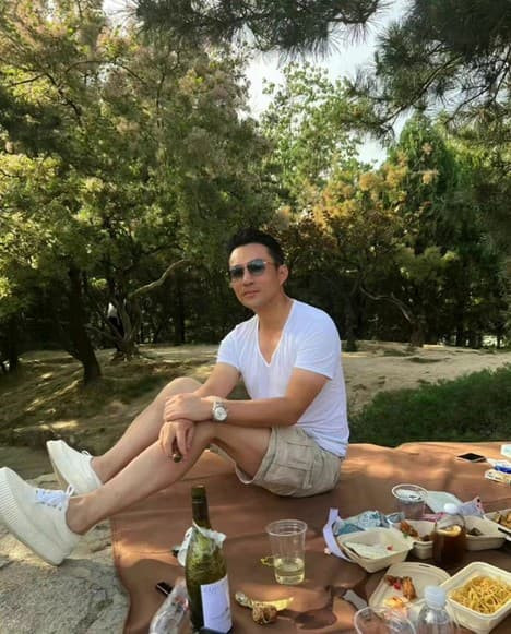 Chân dài chen chân vào hôn nhân của Từ Hy Viên đăng bài đáp trả đầy ẩn ý với chiếc nhẫn kim cương cỡ 'khủng' trên tay 8 Chân dài chen chân vào hôn nhân của Từ Hy Viên đăng bài đáp trả đầy ẩn ý với chiếc nhẫn kim cương cỡ 'khủng' trên tay 8