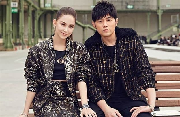Bà xã Châu Kiệt Luân khoe ảnh selfie sau khi sinh, đã 3 con mà vẫn đẹp không tì vết bảo sao được chồng cưng chiều như nữ hoàng  11