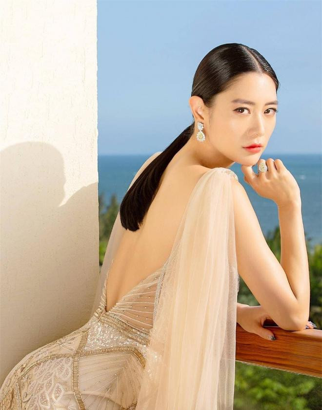 Clara Lee 2