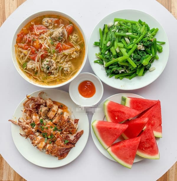 mâm cơm việt  0
