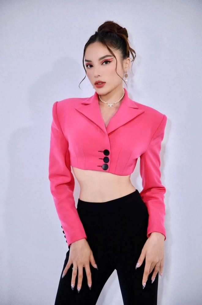 Tin sao Việt 1/6 12 Tin sao Việt 1/6 12