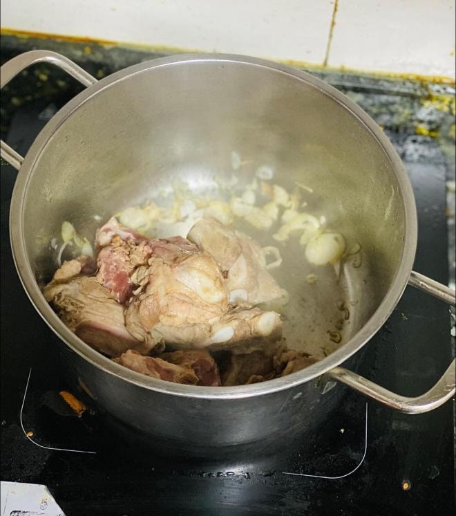 bún sườn dọc mùng  1