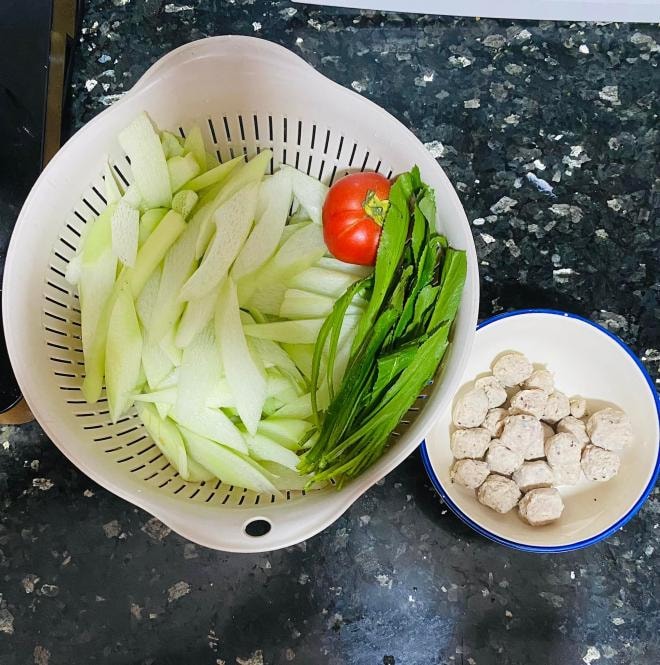 bún sườn dọc mùng  6