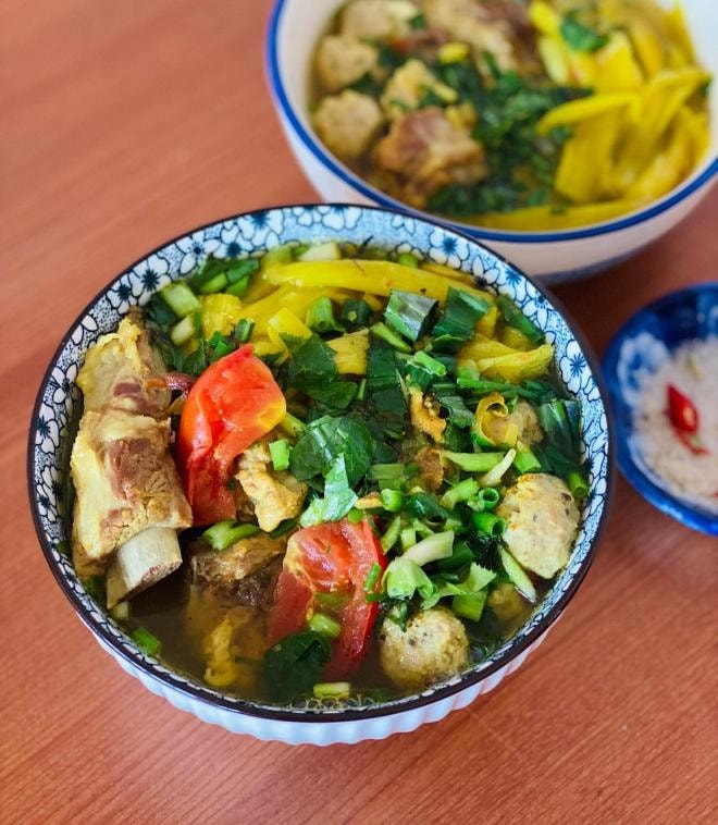 bún sườn dọc mùng  8