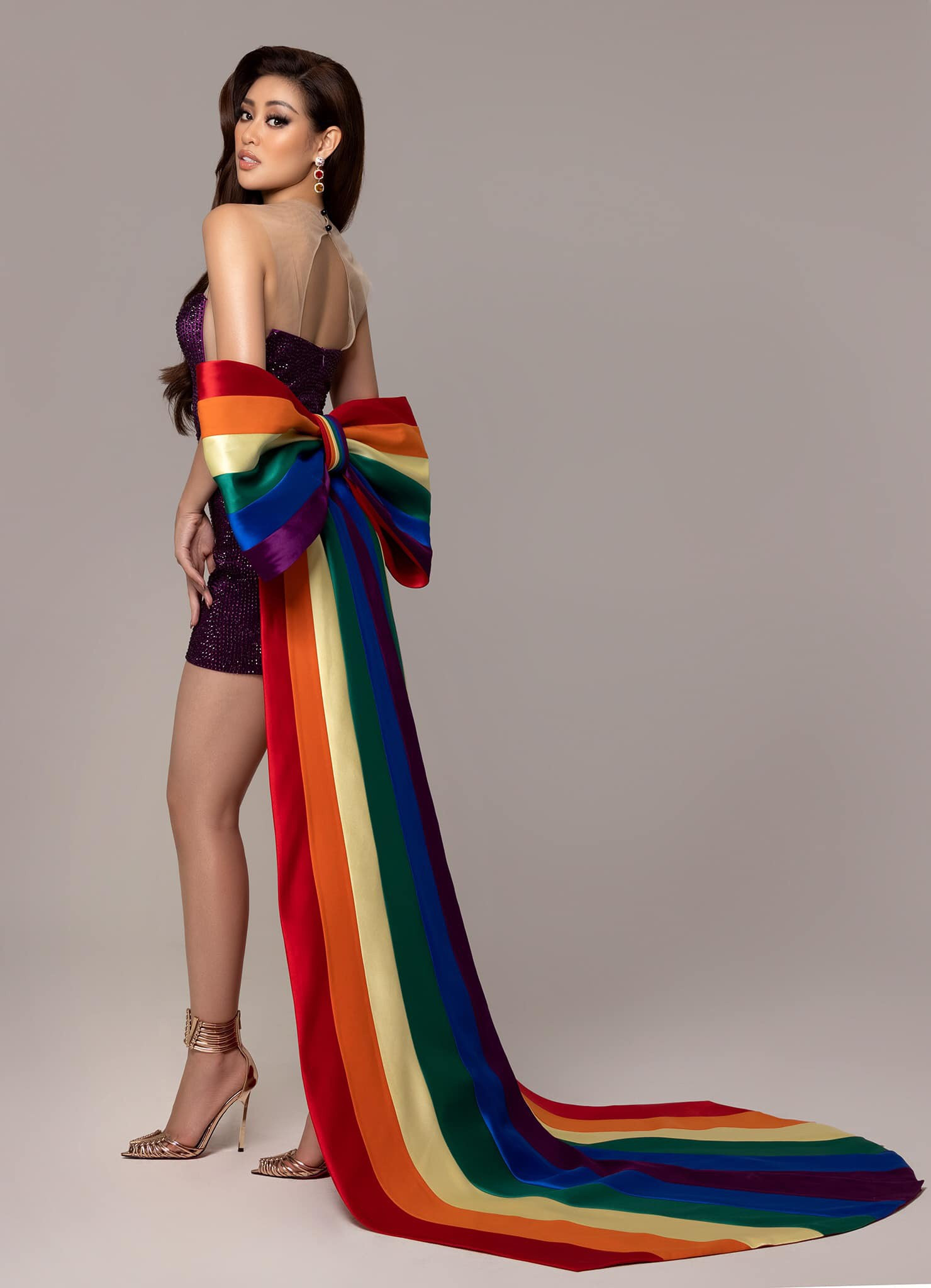 Hoa hậu Tiểu Vy và nhiều hoa hậu nổi tiếng diện đồ ủng hộ cộng đồng LGBTQ+ - ảnh 12