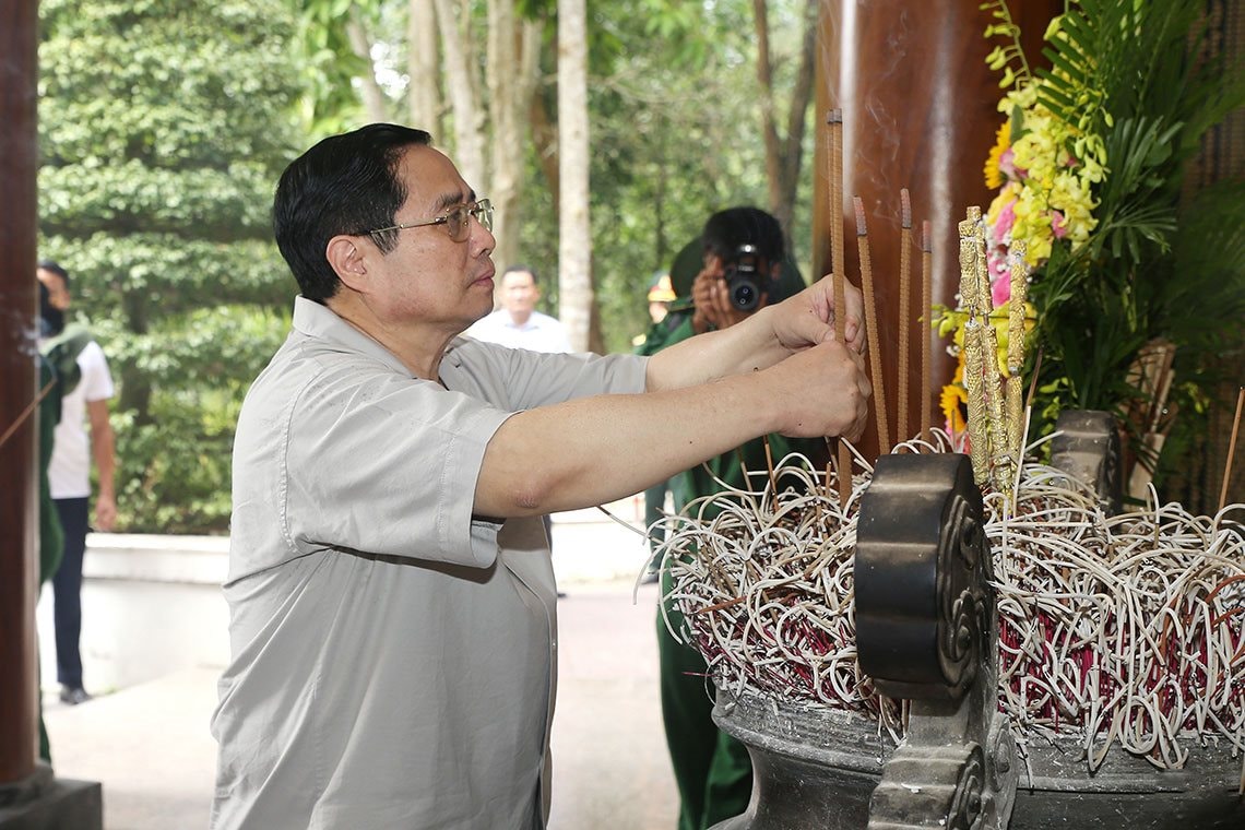 thu-tuong-dang-huong-tai-nga-ba-dong-loc1.jpg