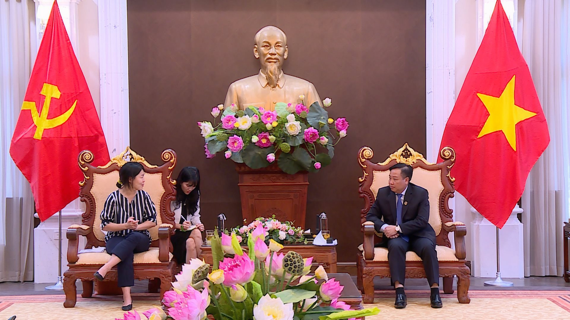 Phó Chánh án Phạm Quốc Hưng tiếp xã giao Phó Giám đốc Văn phòng quốc gia KOICA tại Việt Nam