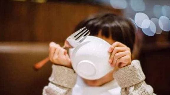 chăm trẻ, bé kén ăn, bé lười ăn