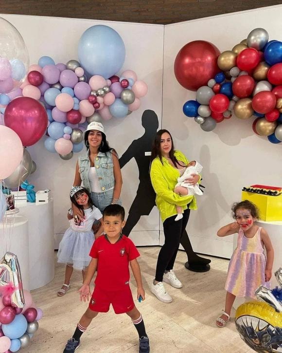 georgina rodriguez, bạn gái cristiano ronaldo, set đồ, hàng hiệu 