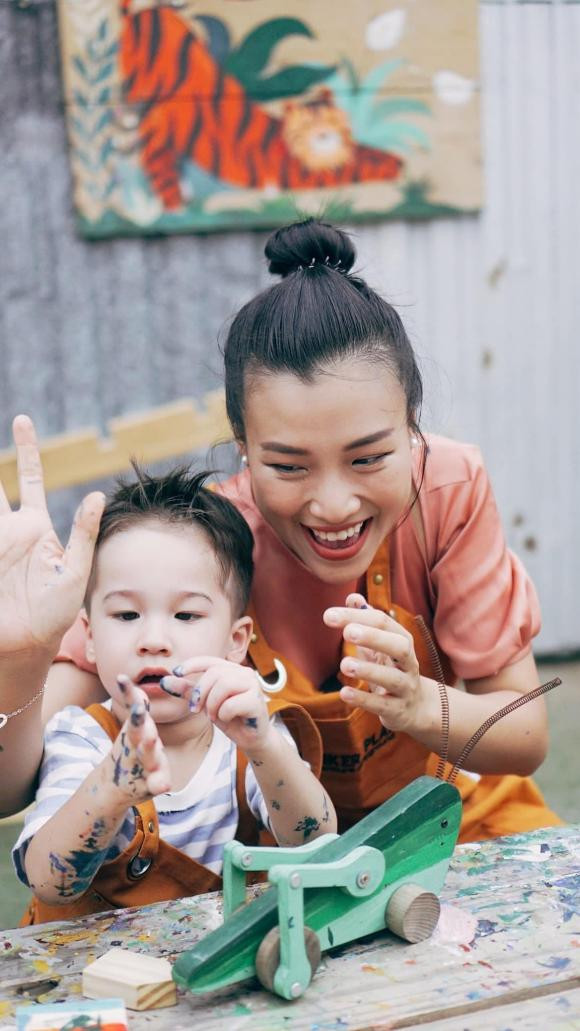 Hoàng Oanh, Hoàng Oanh ly hôn, sao việt 