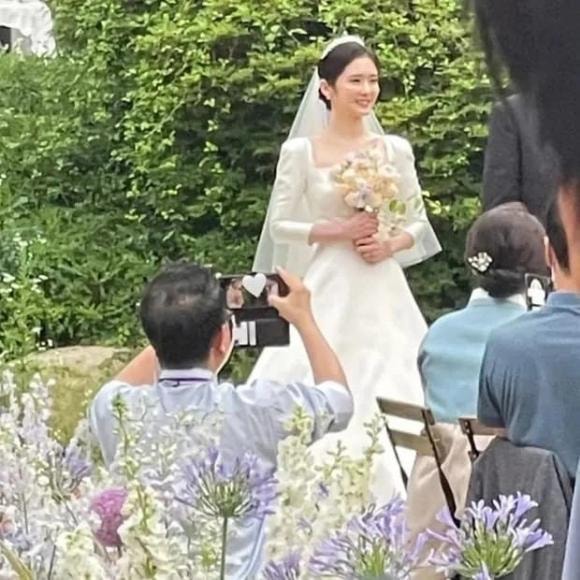 jang nara, lễ cưới jang nara, jang nara váy cưới, mỹ nhân không tuổi, thánh hack tuổi