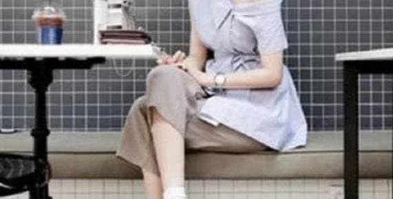 ngồi dạng, dạng chân, khác nhau giữa nam và nữ