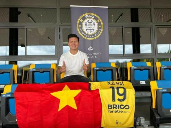 Quang Hải, Quang Hải ra nhập clb mới, Quang Hải ra nhập Pau FC