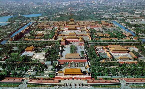 Tử Cấm Thành, 3 tòa đại điện, cây xanh tử cấm thành