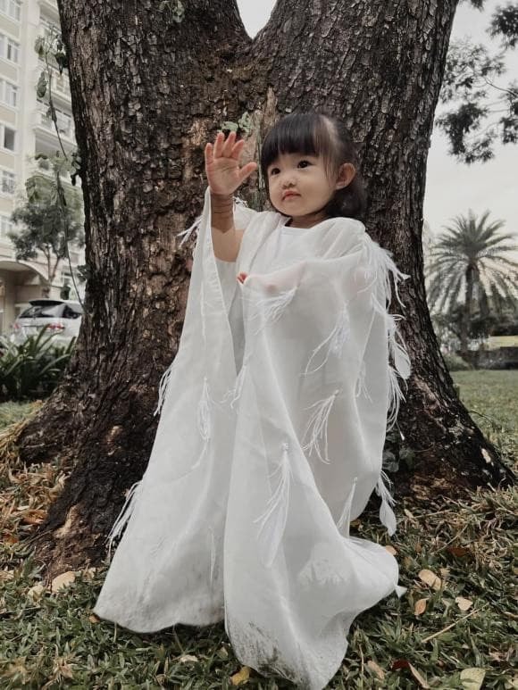 đông nhi, sao việt, con gái đông nhi, winnie 