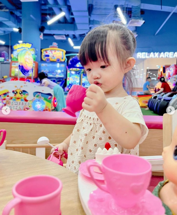 đông nhi, sao việt, con gái đông nhi, winnie 