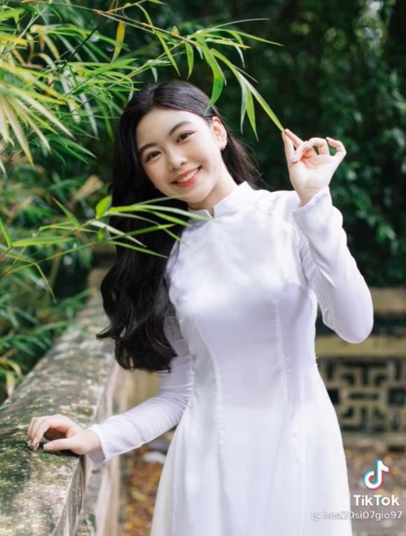con gái quyền linh, lọ lem, sao việt 