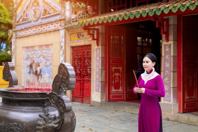 Hoa hậu thiện nguyện Lý Kim Ngân, áo dài, thời trang sao