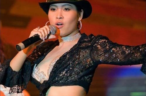 vai diễn gái làng chơi, Trà cave, Phía trước là bầu trời, diễn viên Quỳnh Lương, diễn viên Thanh Hương, Quỳnh búp bê