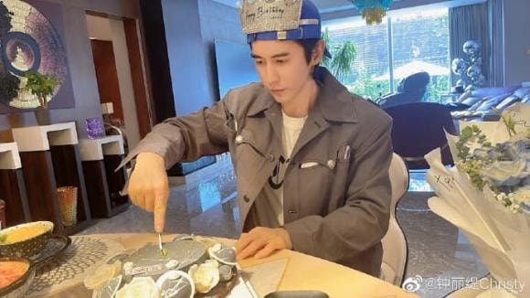 Mỹ nhân gốc Việt, Chung Lệ Đề, sao hoa ngữ