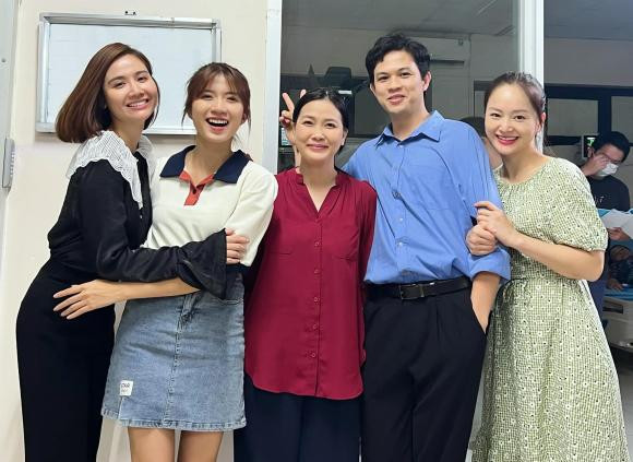 Thương ngày nắng về,đình tú,huyền lizzie,phim việt