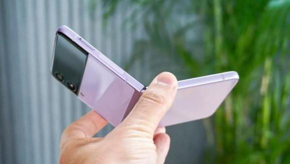 smartphone gập, smartphone gập tốt nhất, điện thoại thông minh tốt nhất, mua điện thoại gập, điện thoại gập giá rẻ, điện thoại gập Samsung