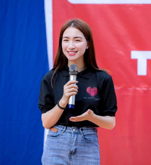 Hòa Minzy xây trường 6 Hòa Minzy, Hòa Minzy làm từ thiện, sao việt