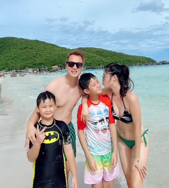 Đăng Khôi, vợ Đăng Khôi, bà xã Đăng Khôi bikini, sao việt 