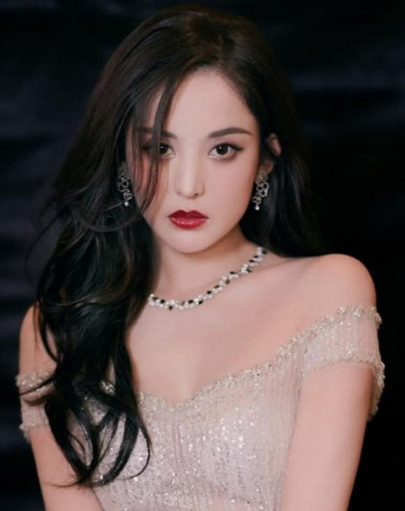 Lễ trao gải Kim Ưng 2022, Nữ thần Kim Ưng, sao Hoa ngữ, Dương Tử, Cổ Lực Na Trát, Đàm Tùng Vận