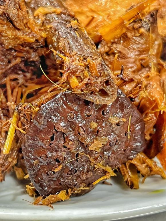cá kho sen, cách làm cá kho sen, món ngon 