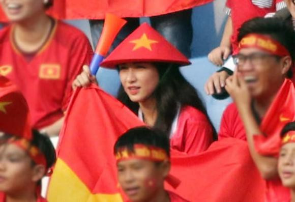 hồng loan, tiến linh, công vinh, thủy tiên, hòa minzy, minh hải, công phượng, kỳ hân, mạc hồng quân, ly kute, sao việt, cầu thủ