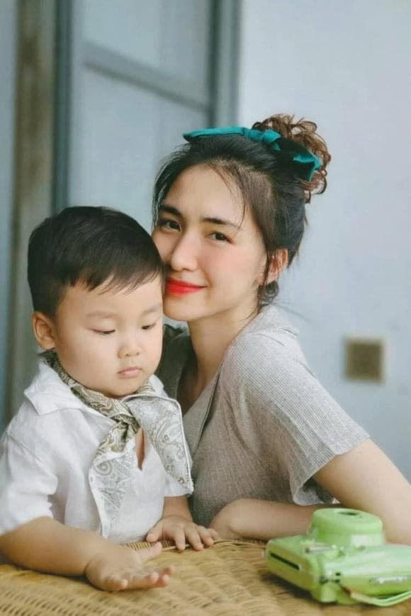 hồng loan, tiến linh, công vinh, thủy tiên, hòa minzy, minh hải, công phượng, kỳ hân, mạc hồng quân, ly kute, sao việt, cầu thủ