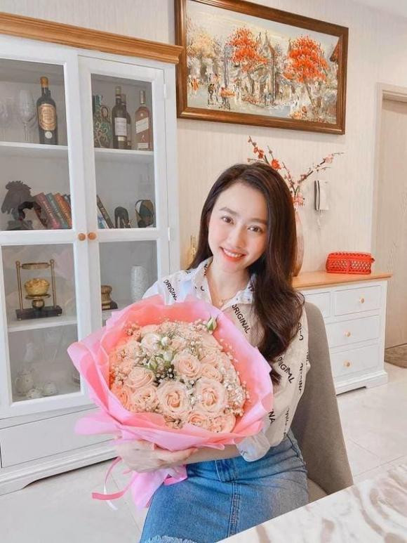 hồng loan, tiến linh, công vinh, thủy tiên, hòa minzy, minh hải, công phượng, kỳ hân, mạc hồng quân, ly kute, sao việt, cầu thủ