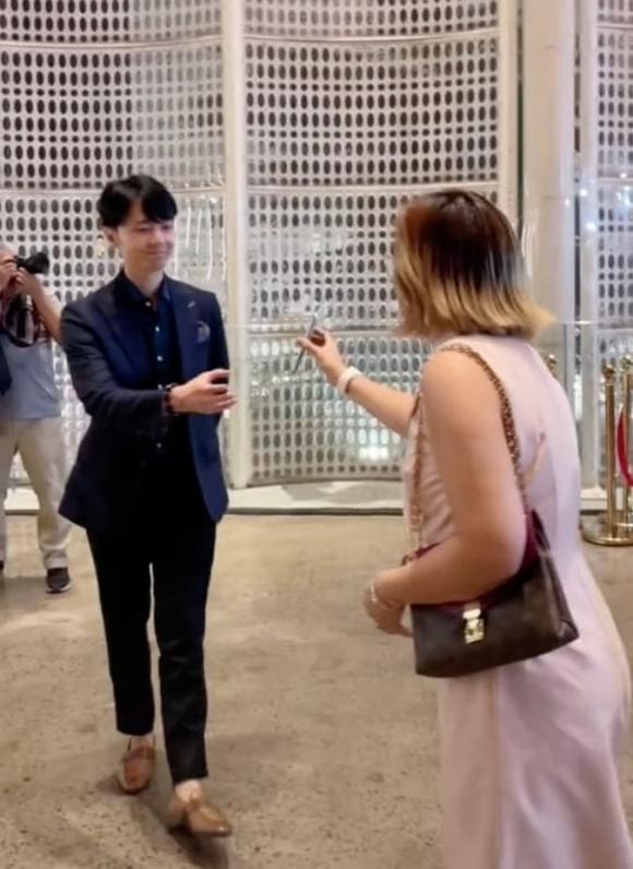 á hậu Thúy Vân, sao Việt
