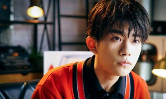 dịch dương thiên tỉ, tfboys, triệu lệ dĩnh, dịch dương thiên tỉ gian lận thi cử, dịch dương thiên tỉ nhà hát kịch, quan hiểu đồng