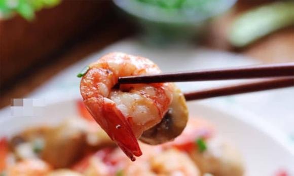 tôm xào, tôm xào nấm, món ngon mỗi ngày