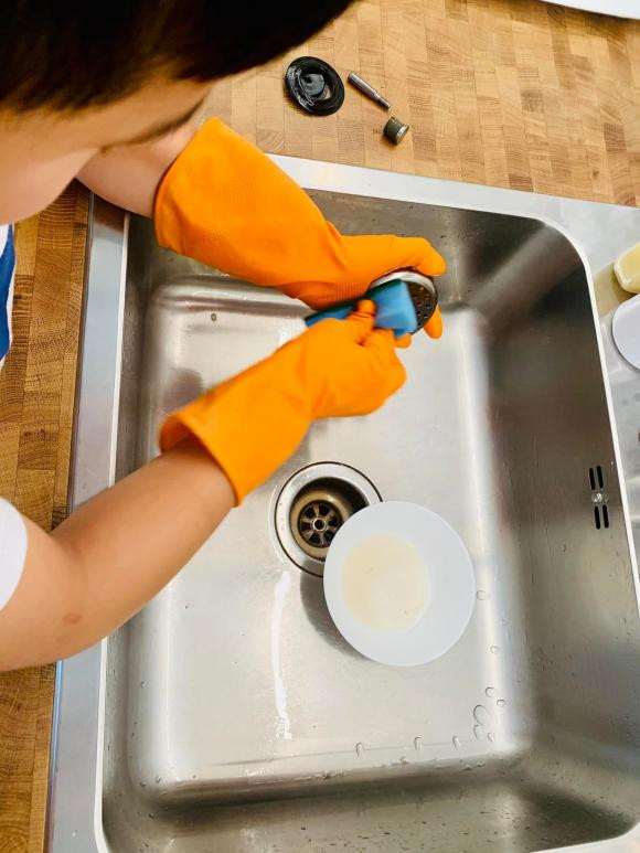 mẹo vặt, làm sạch bồn rửa bát, làm sạch nhà