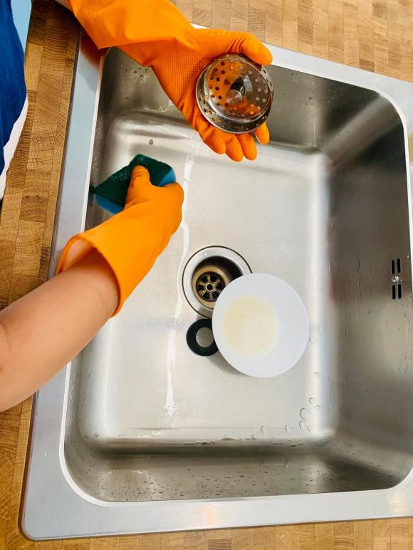 mẹo vặt, làm sạch bồn rửa bát, làm sạch nhà