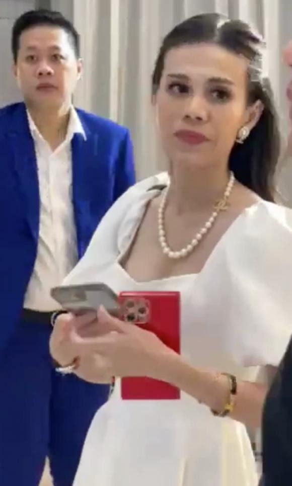 ca sĩ Thanh Thảo, em gái ca sĩ Thanh Thảo, sao Việt