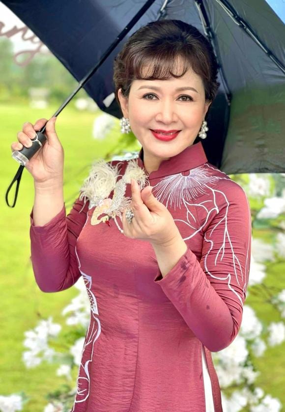nghệ sĩ Minh Hòa, diễn viên Minh Hòa, sao Việt