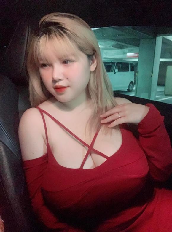 Nữ sinh Hải Dương, Thu Trang, vòng một của nữ sinh hải dương 